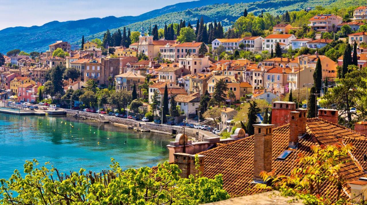 Terra Magica Deluxe Apartment Or Room With Private Parking, Terrace And Sea View Rijeka Bagian luar foto