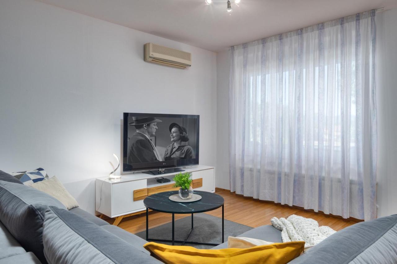Terra Magica Deluxe Apartment Or Room With Private Parking, Terrace And Sea View Rijeka Bagian luar foto