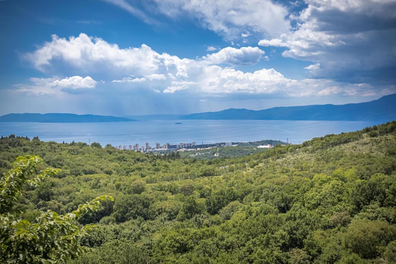 Terra Magica Deluxe Apartment Or Room With Private Parking, Terrace And Sea View Rijeka Bagian luar foto